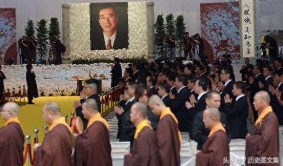 演员陈楚河父亲葬礼:上万人参加,不乏当红影视名人和政坛人物!